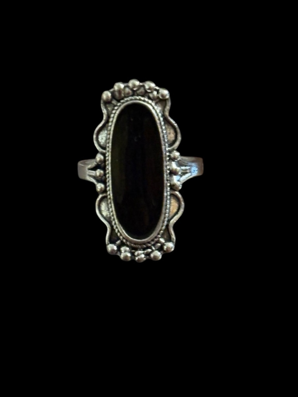 Silvertone Black Stone Oval Statement Ring size 7.5-8